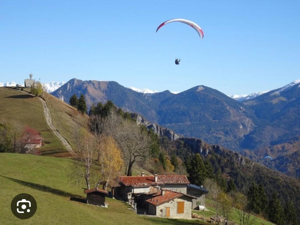 Appartamento Mansarda G.A. Clusone Esterno foto